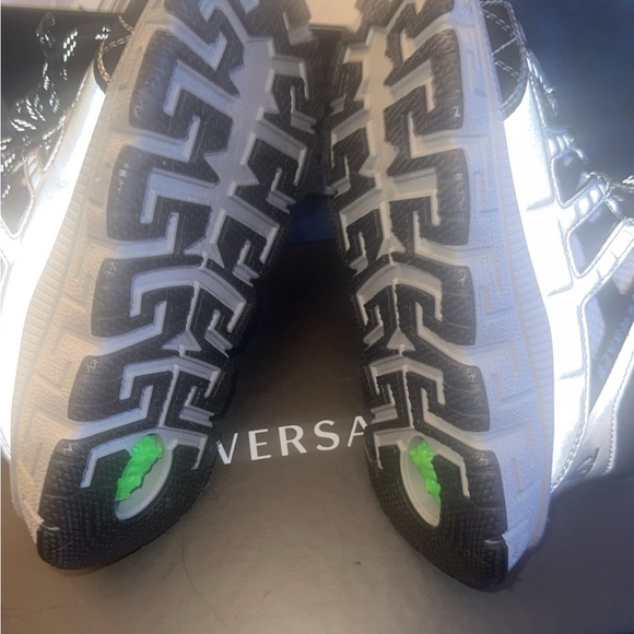 Versace Kids Trigreca low-top sneakers - Picture 3 of 9